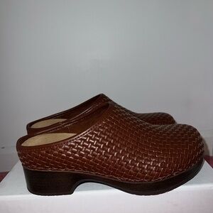 Brown Easy Street Clogs